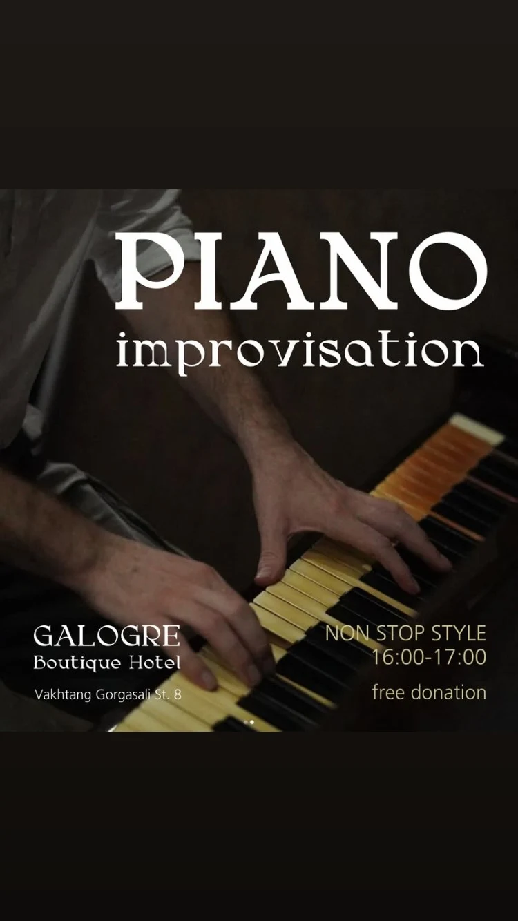 Афиша Piano Improvisation с фотографией рук на клавишах